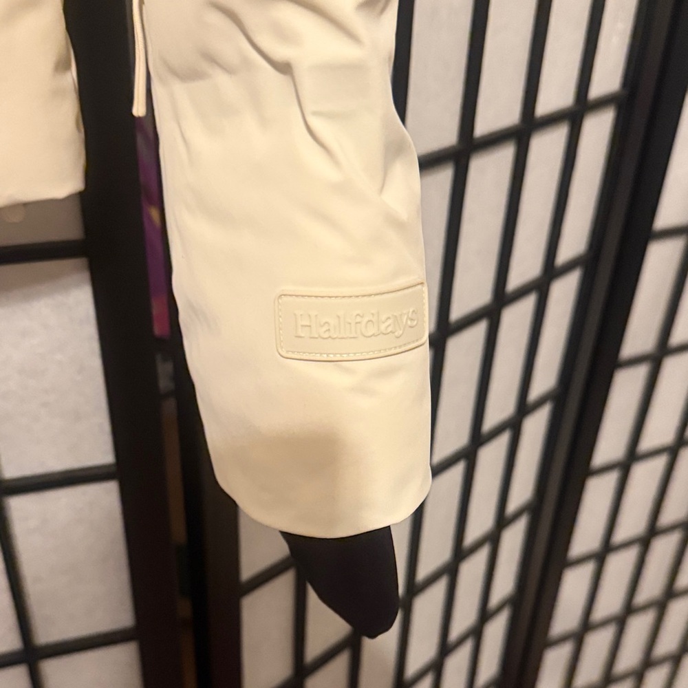 Halfdays Cream Puffer Jacket for Women - Picture 4 of 7